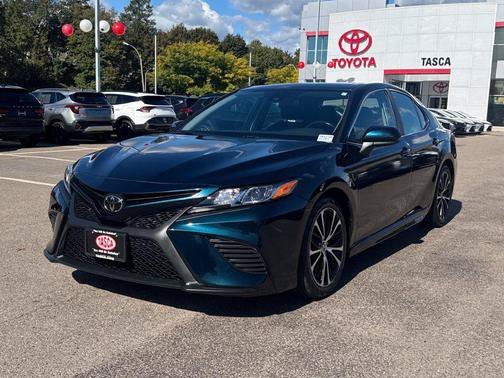 Certified Used 2020 Blue Toyota SE image 3