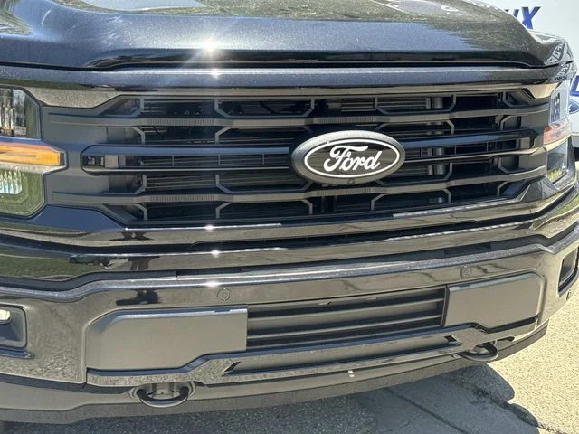 New 2026 Agate Black Metallic Ford XLT image 3
