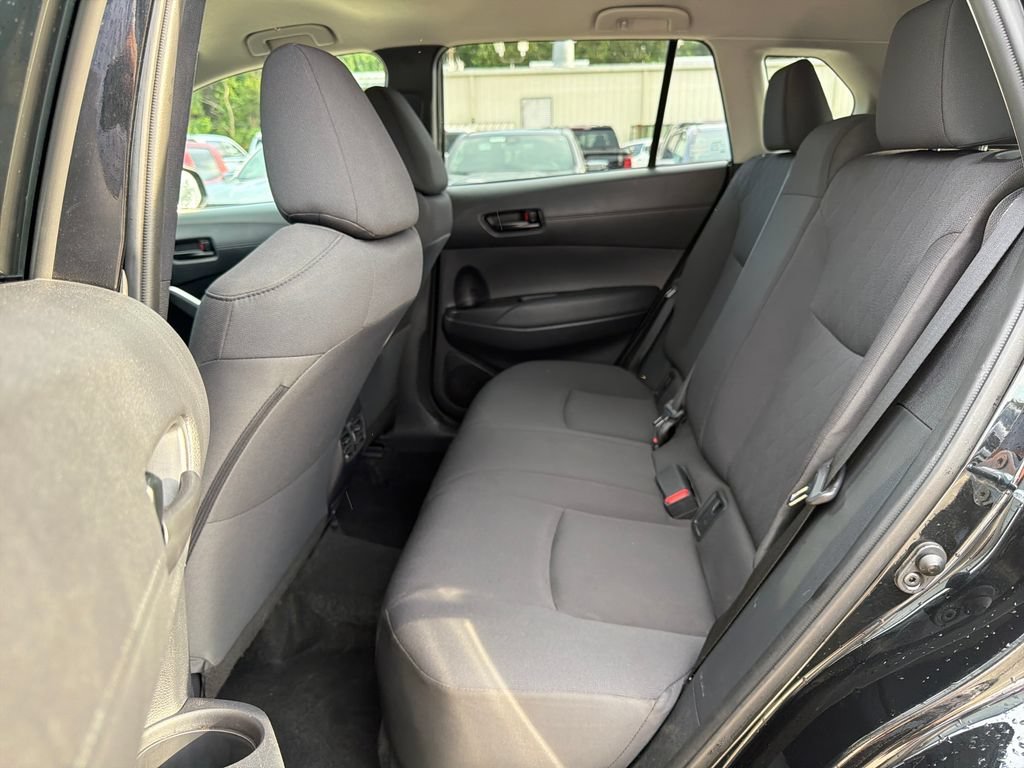 2025 Toyota Corolla Cross LE - Photo 24