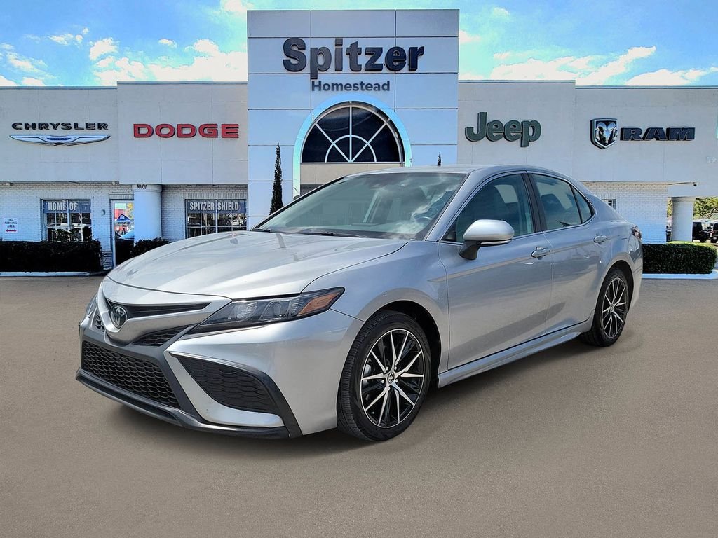 Used 2024 Silver Toyota SE image 4