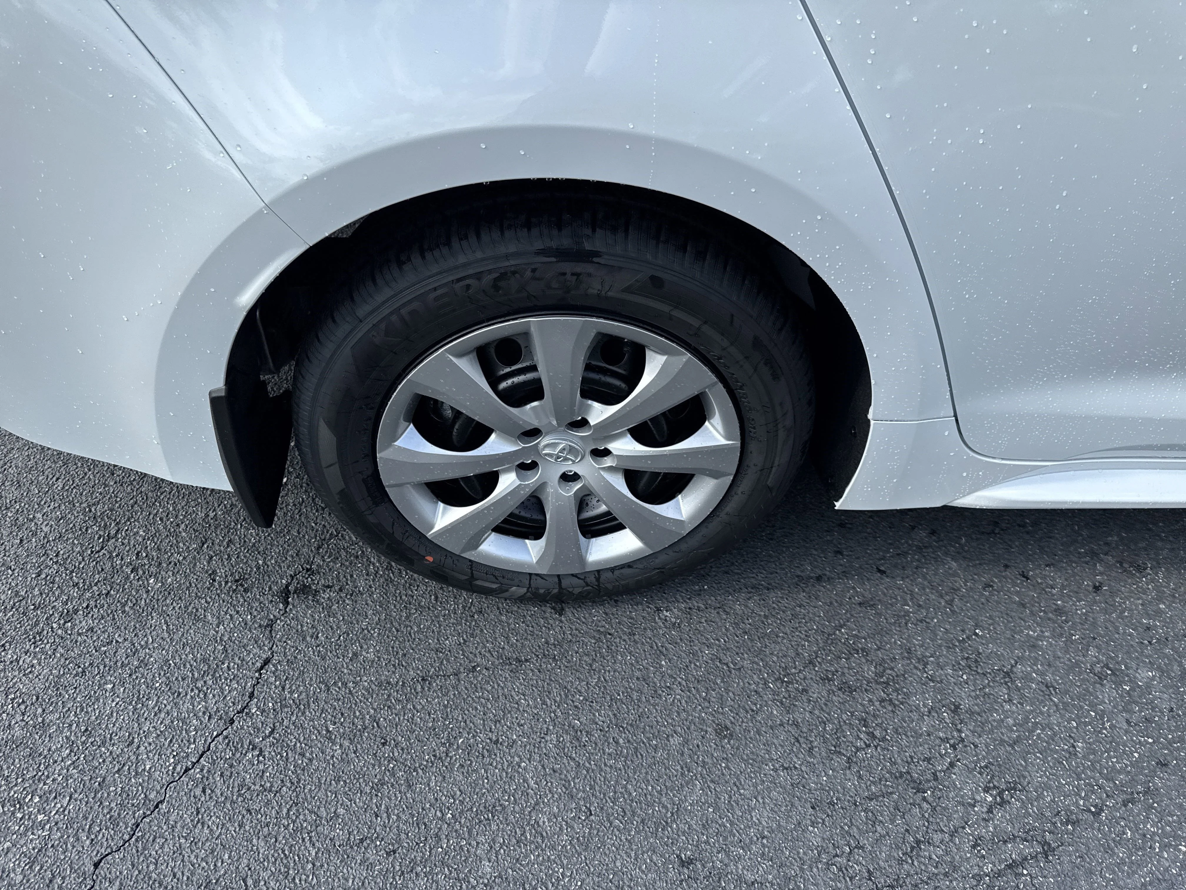 Used 2025  Toyota  image 11