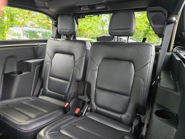 Used 2025 Gray Ford Badlands image 19