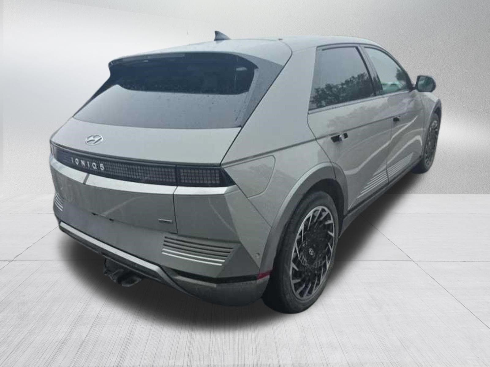 Certified Used 2023 Cyber Gray Hyundai Limited image 4
