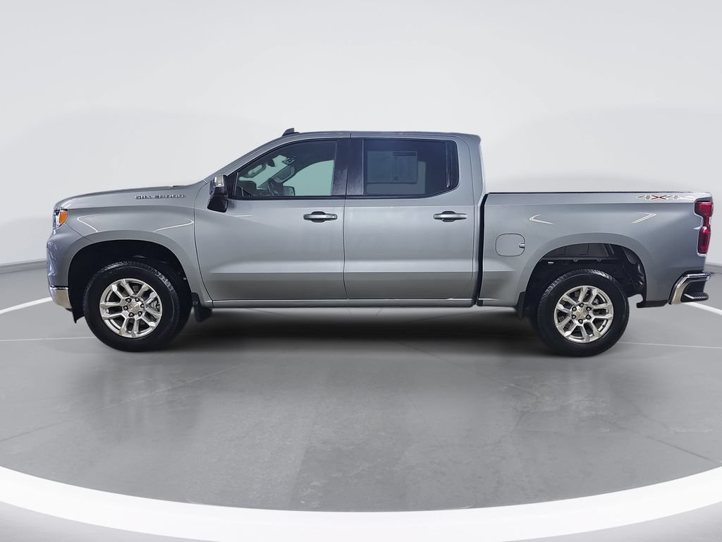 Used 2024 Sterling Gray Metallic Chevrolet LT (2FL) image 7