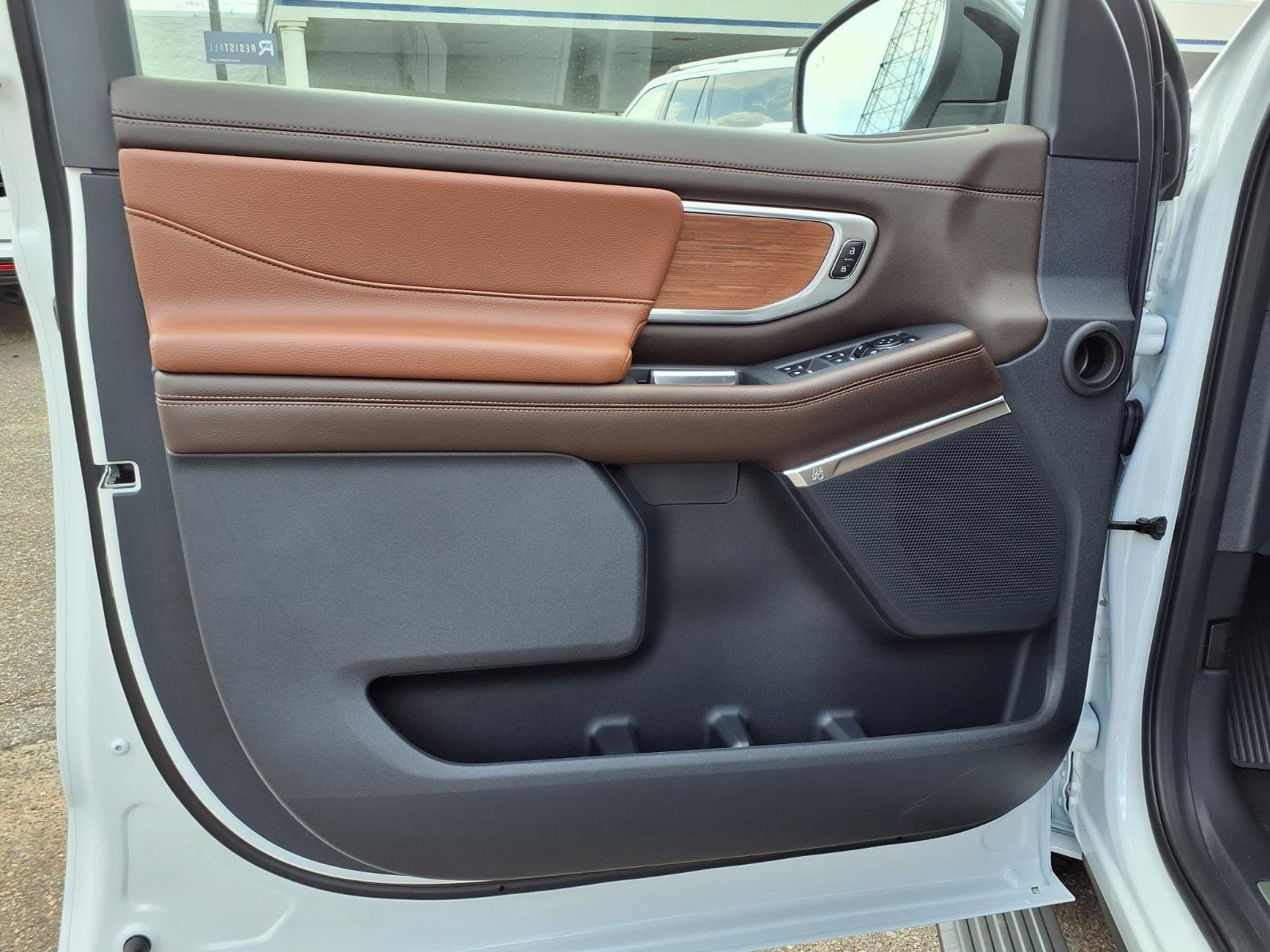 New 2026 Oxford White Ford MAX King Ranch® image 29