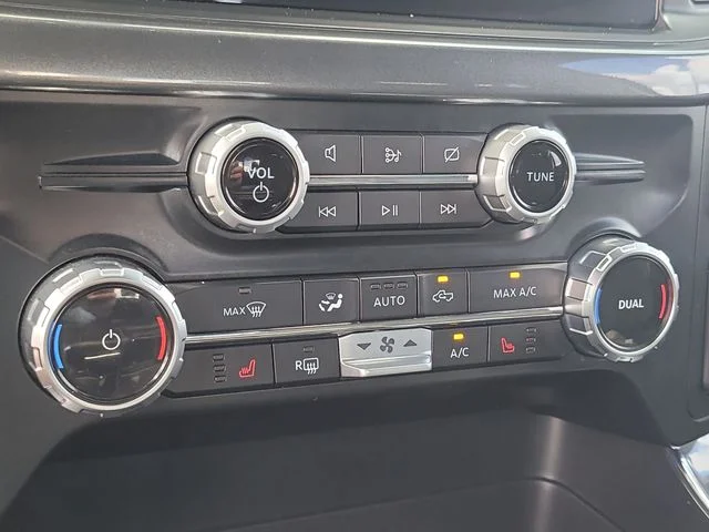 Used 2023 White Ford XLT image 25
