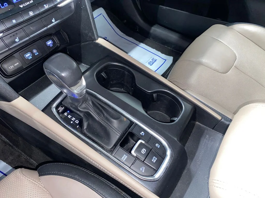 Used 2019 Red Hyundai Limited image 23