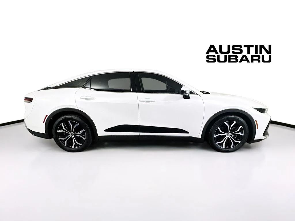 Used 2023 White Toyota XLE image 8