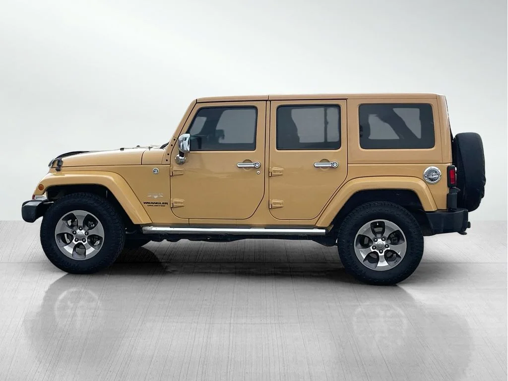 Used 2014 Dune Clear Coat Jeep Sahara image 6