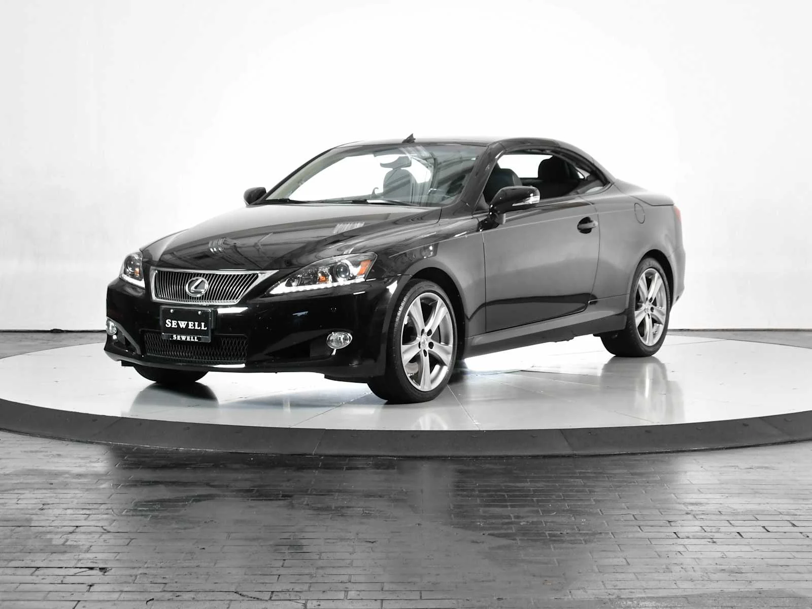 Used 2012 Obsidian Lexus  image 2