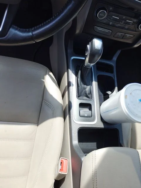 Used 2018 Blue Metallic Ford SEL image 6