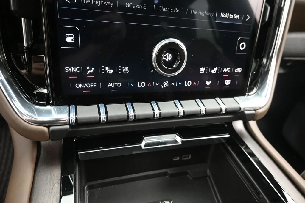 Used 2026 White GMC Denali Ultimate image 31