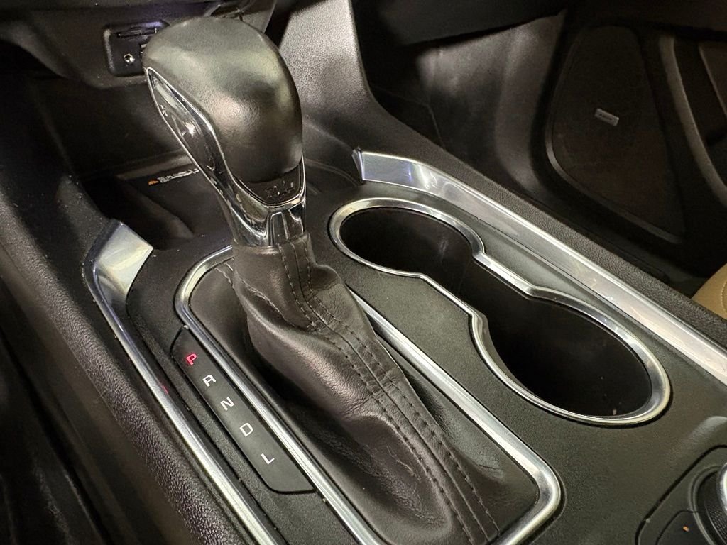 Used 2023 Red Chevrolet Premier image 37