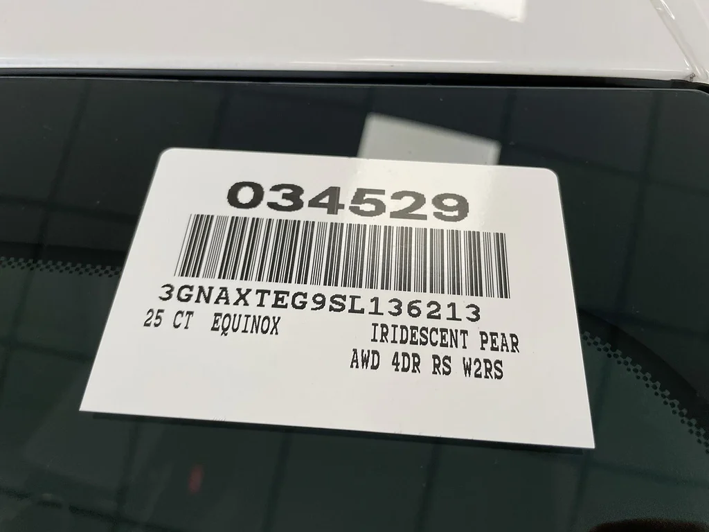Used 2025 Iridescent Pearl Tricoat Chevrolet RS image 33
