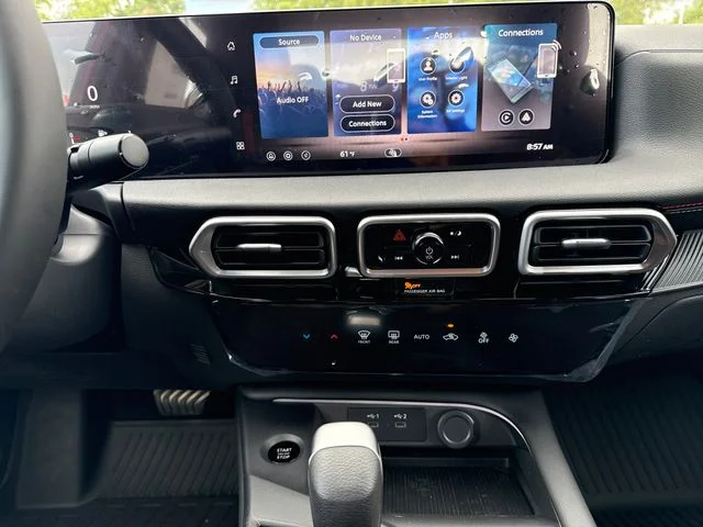 New 2026 Energetic Ember / Super Black Two-tone Nissan SR image 26