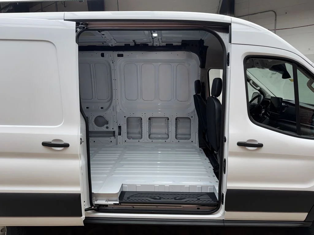 New 2026 Oxford White Ford Cargo Van image 30