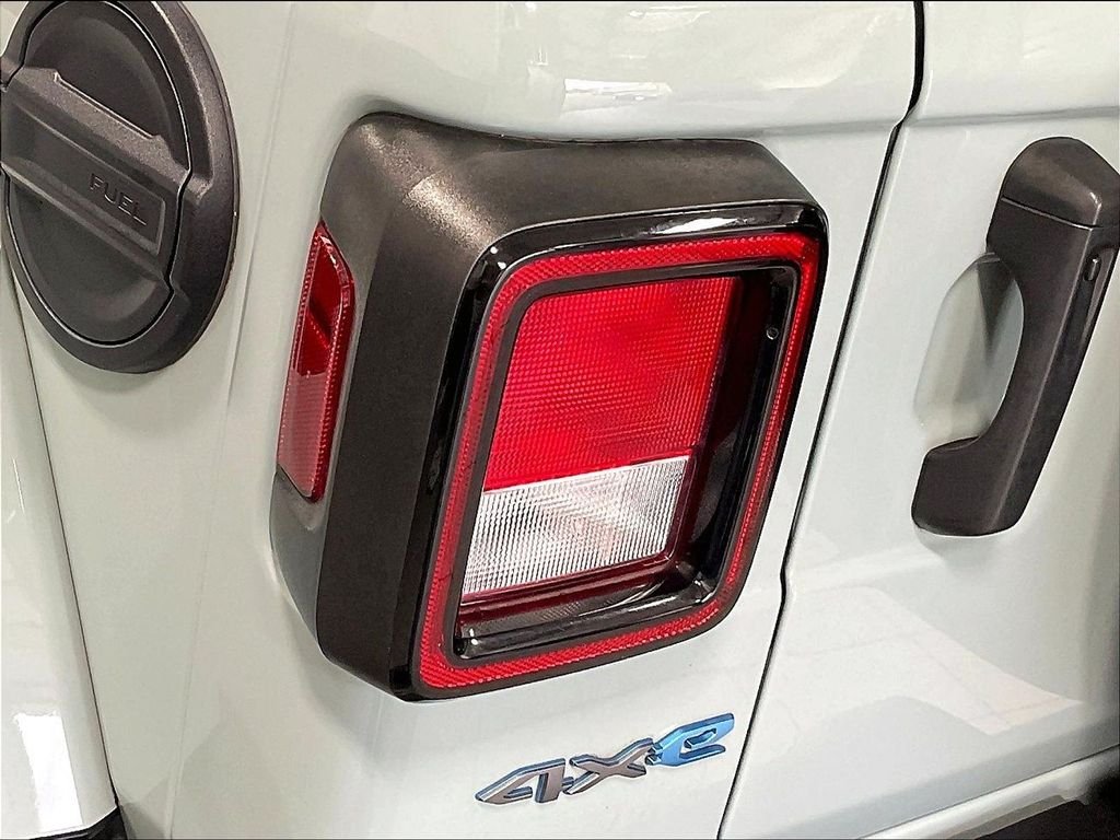 Used 2024 Gray Jeep Sport S 4xe image 33