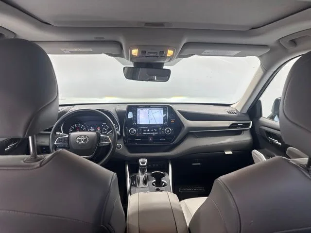 Used 2021  Toyota XLE image 19