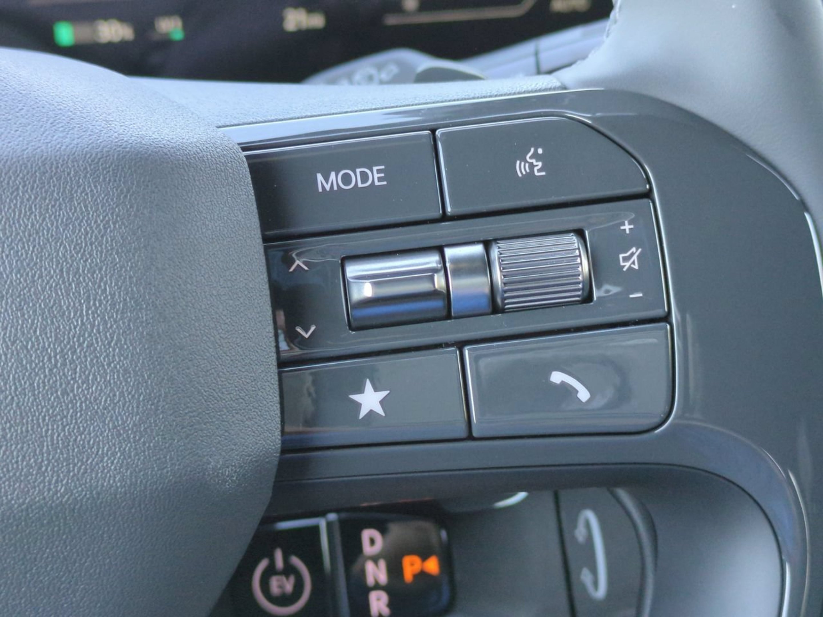 New 2026 Ivory Silver Kia Land AWD image 32