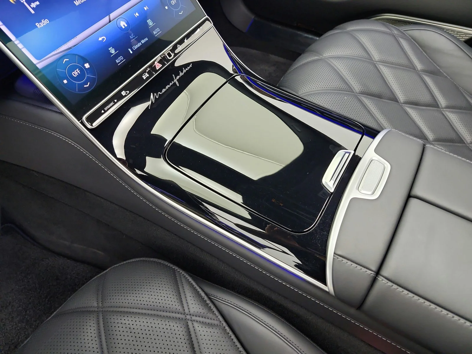 Certified Used 2023 Obsidian Black Mercedes-Benz Maybach S 680 4MATIC® Sedan image 11