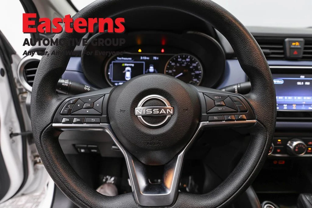 Used 2024 White Nissan 1.6 SV image 10