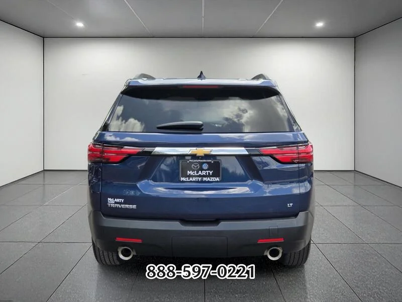 Used 2023 Blue Metallic CHEVROLET LT LEATHER image 4