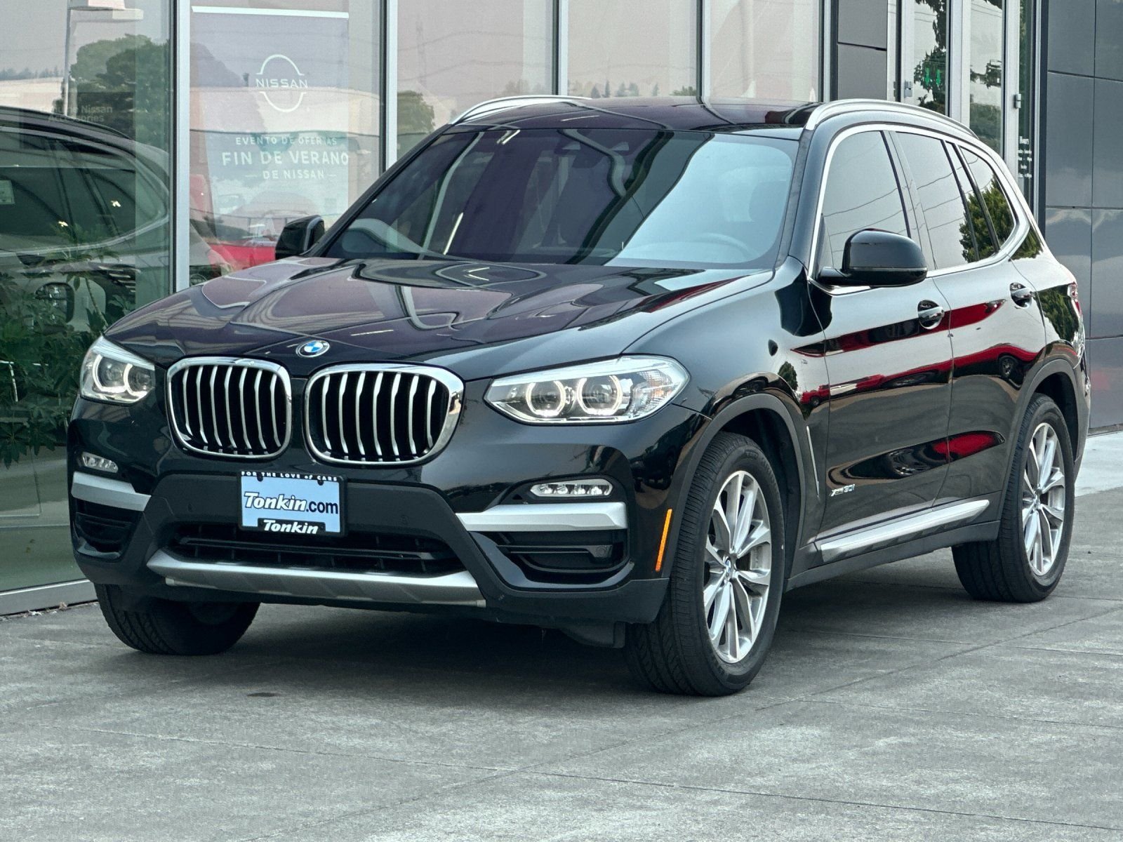 Used 2018 Jet Black BMW xDrive30i image 7