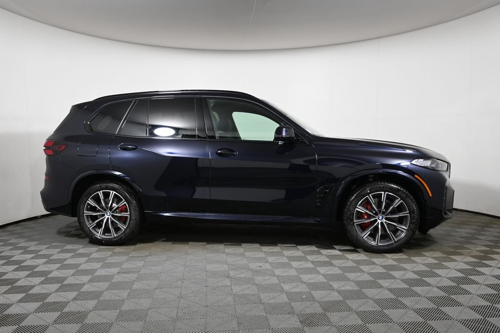 New 2026 Carbon Black Metallic BMW xDrive40i image 8