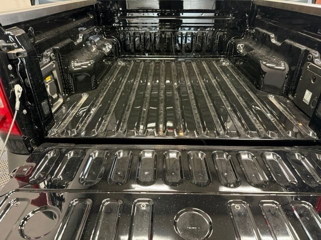 New 2026 Shadow Black Ford XLT image 31
