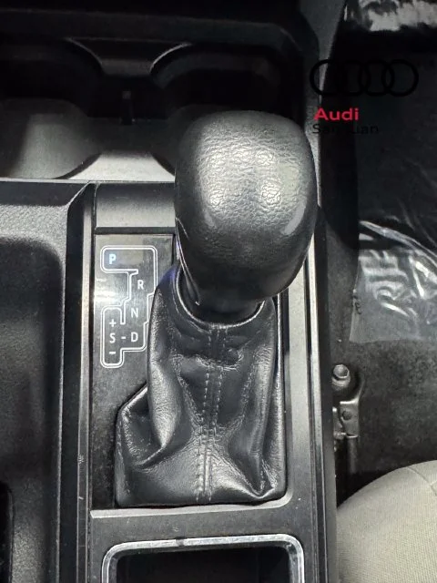 Used 2018 White Toyota SR image 23