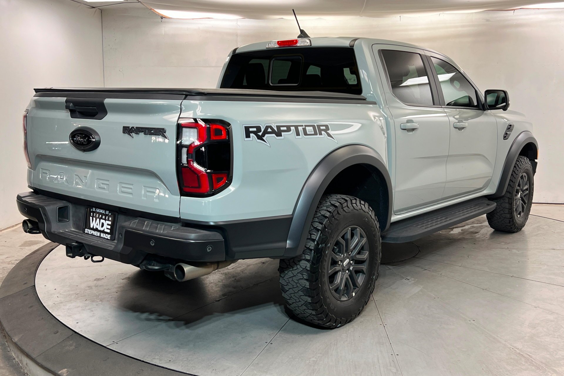 Used 2024 CACTUS GRAY Ford Raptor image 6