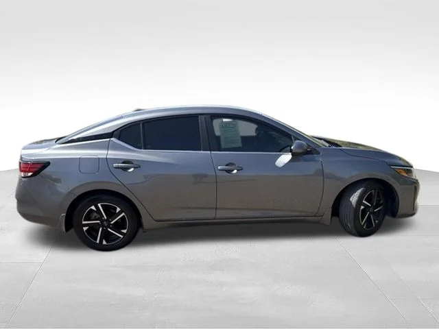 Used 2024 Gray Nissan SV image 9