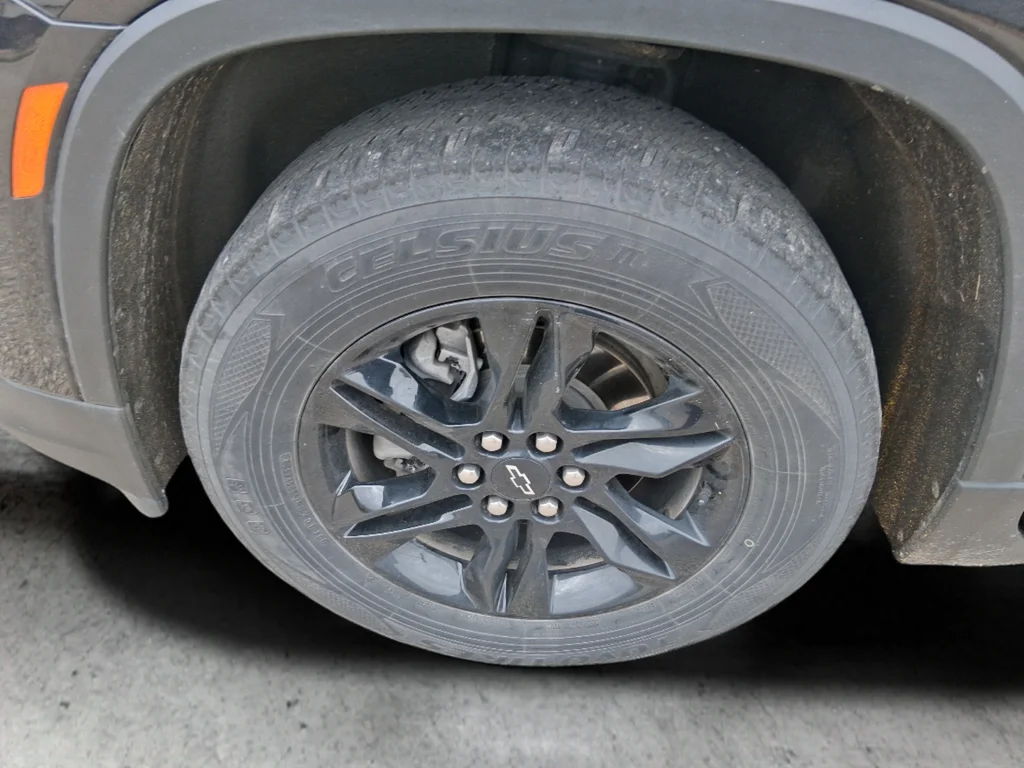Used 2022 Black Chevrolet LS image 19
