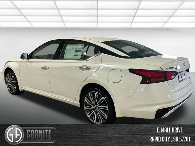 New 2025 White Nissan 2.5 SL image 8