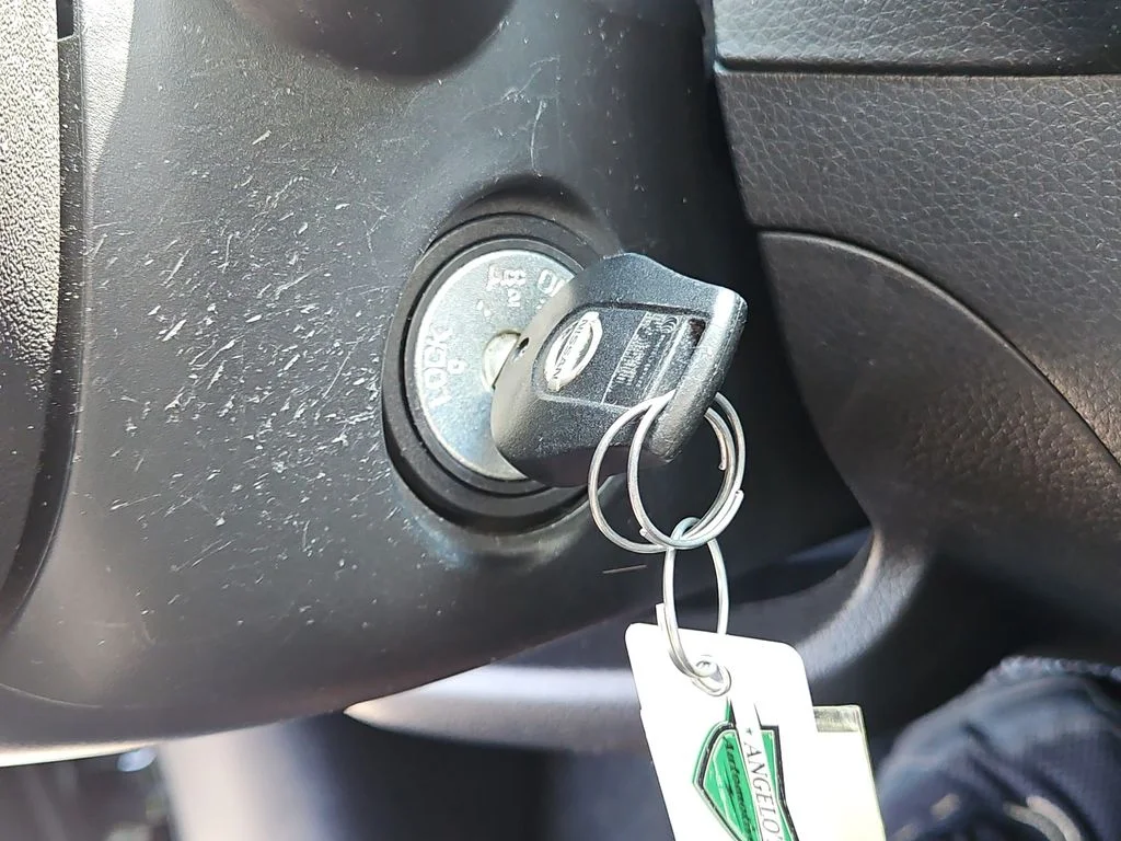 Used 2019 Black Nissan S image 31