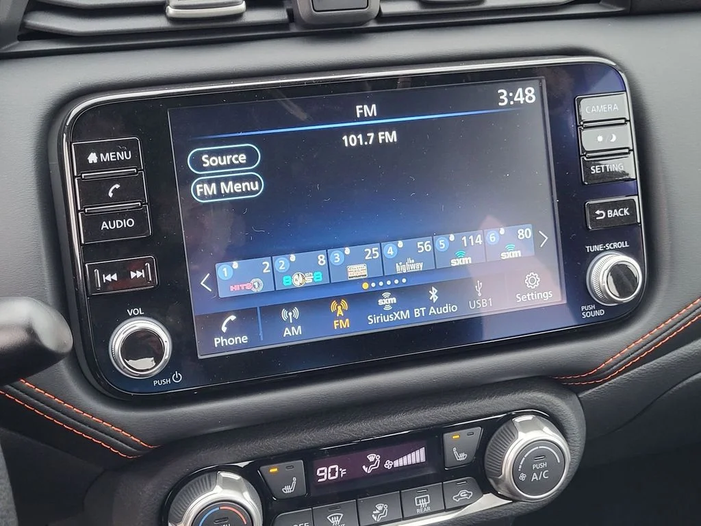 2025 Nissan Versa Sedan SR - Photo 15