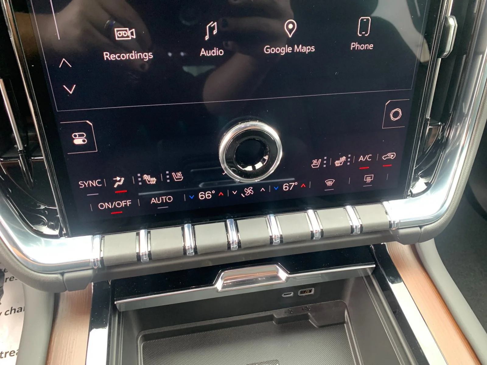 2026 GMC Yukon Denali - Photo 22