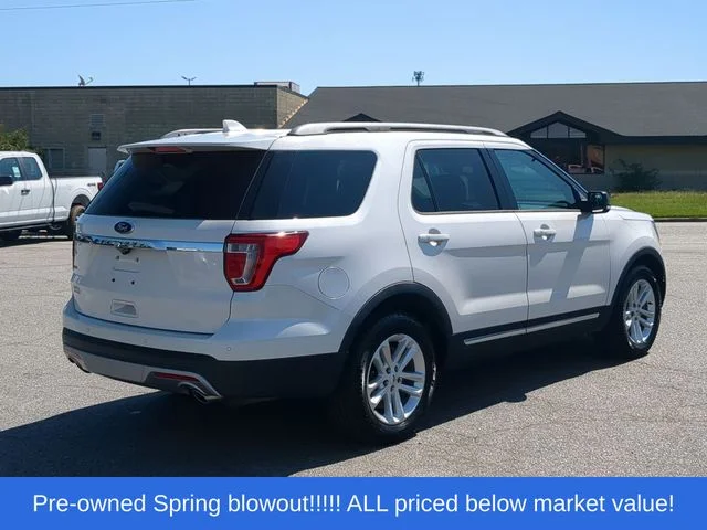 Used 2017 White Ford XLT image 13