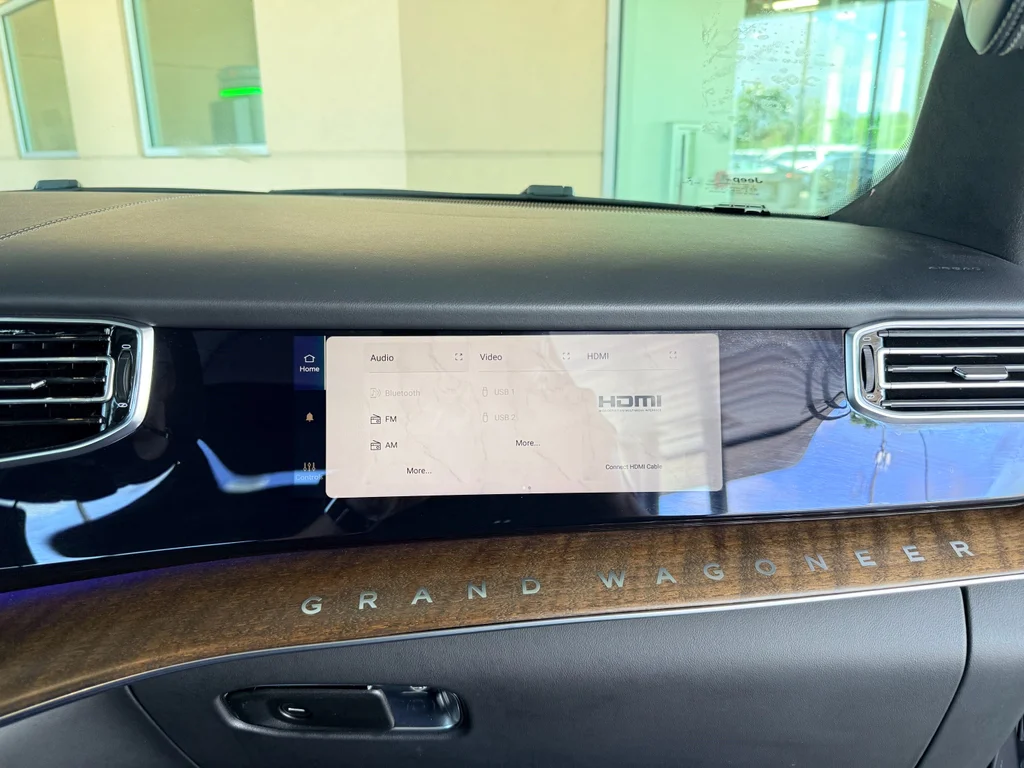 Used 2022 Baltic Gray Metallic Clearcoat Jeep Series II image 28