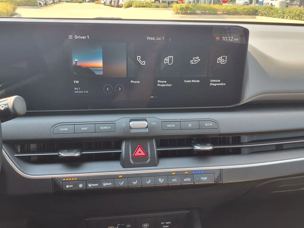 Used 2025 Red Kia LXS image 24