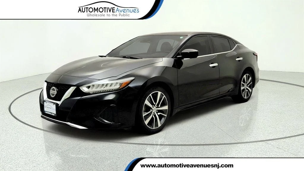 Used 2020 Super Black Nissan S 3.5L image 1