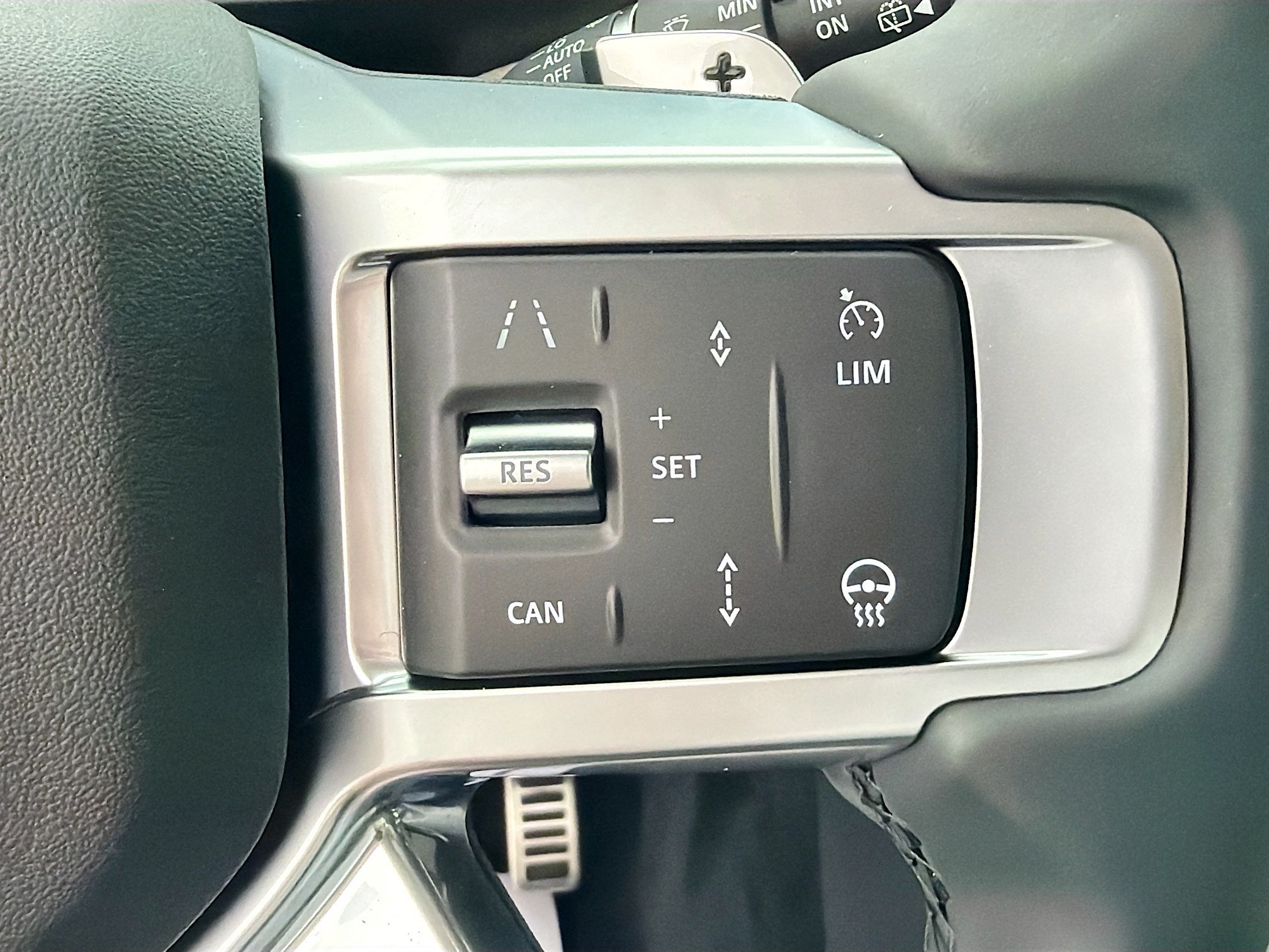 New 2026 Fuji White Land Rover Gemini Edition image 40