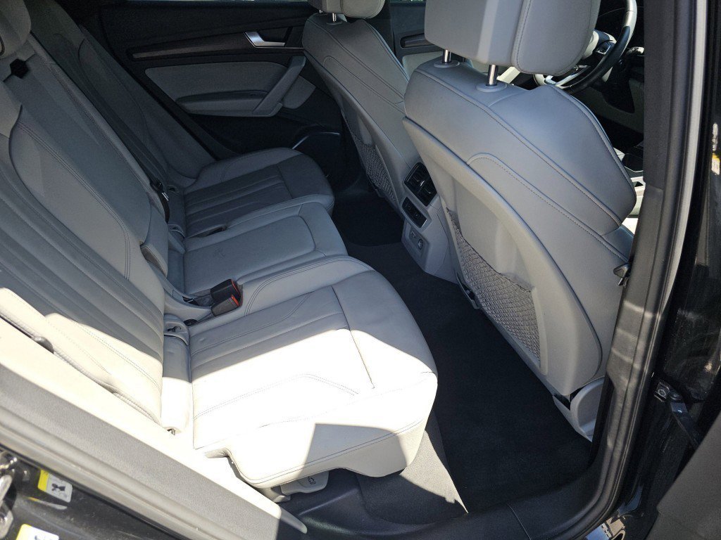 Used 2022 Black Metallic Audi 45 S line Premium image 5