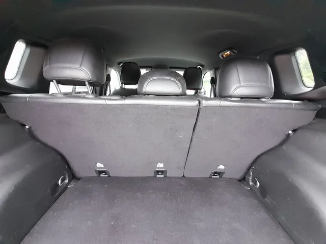 Used 2024 Silver Jeep Latitude image 44