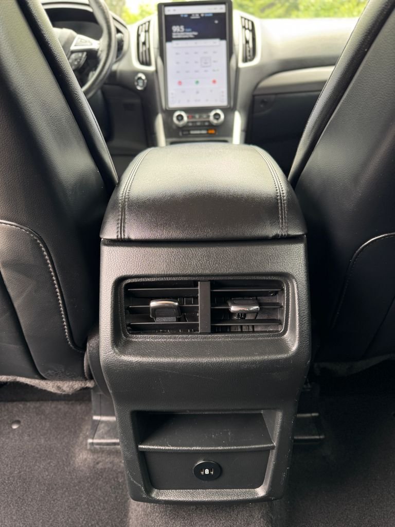 Used 2024 Black Metallic Ford SEL image 25