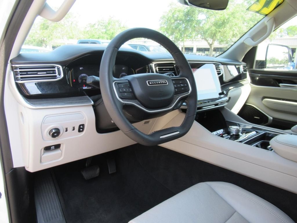 Used 2022 White Jeep Series II image 18