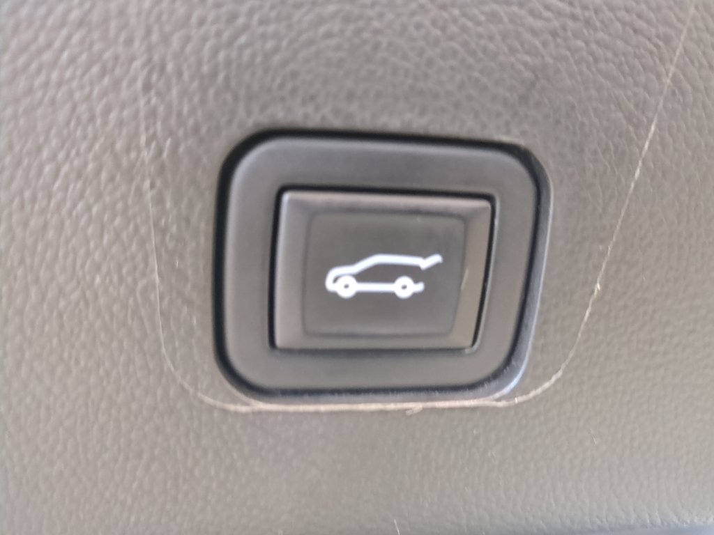 2023 Chevrolet Traverse RS - Photo 20