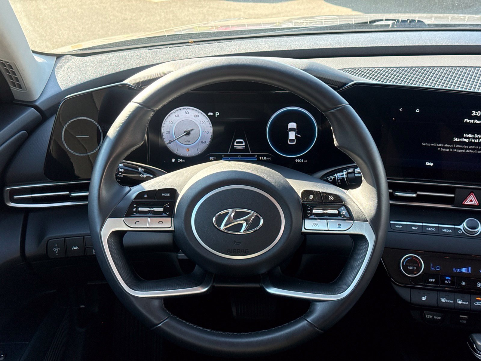 Used 2023 Silver Hyundai SEL image 15