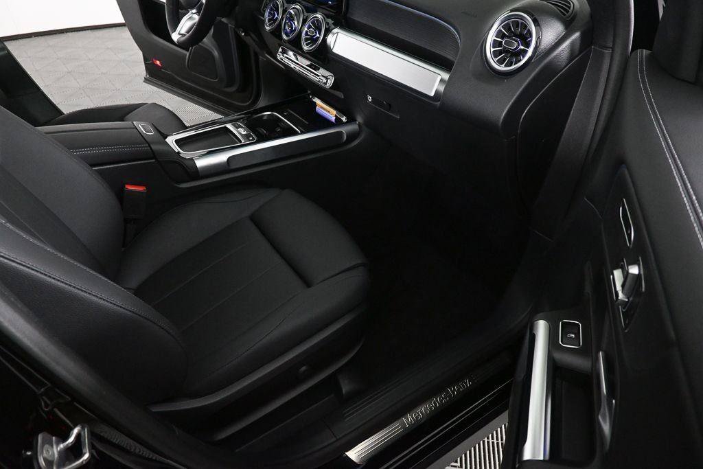New 2026 Night Black Mercedes-Benz GLB 250 image 62