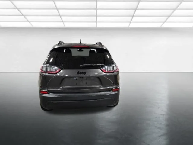 Used 2020 Gray Jeep Latitude Plus image 6